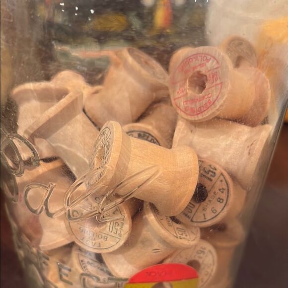 Vintage large Ball Glass Jar with Wooden Spools and Lace - Picture 4 of 6